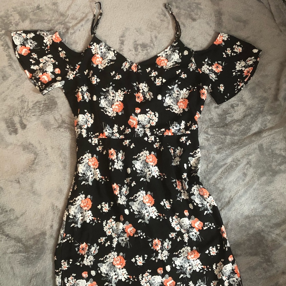 Black Floral Cold Shoulder Dress w/Slits NWOT